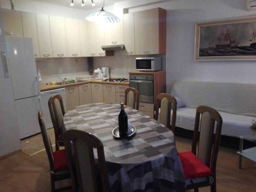 Apartman Drazin Kaštela Exterior foto